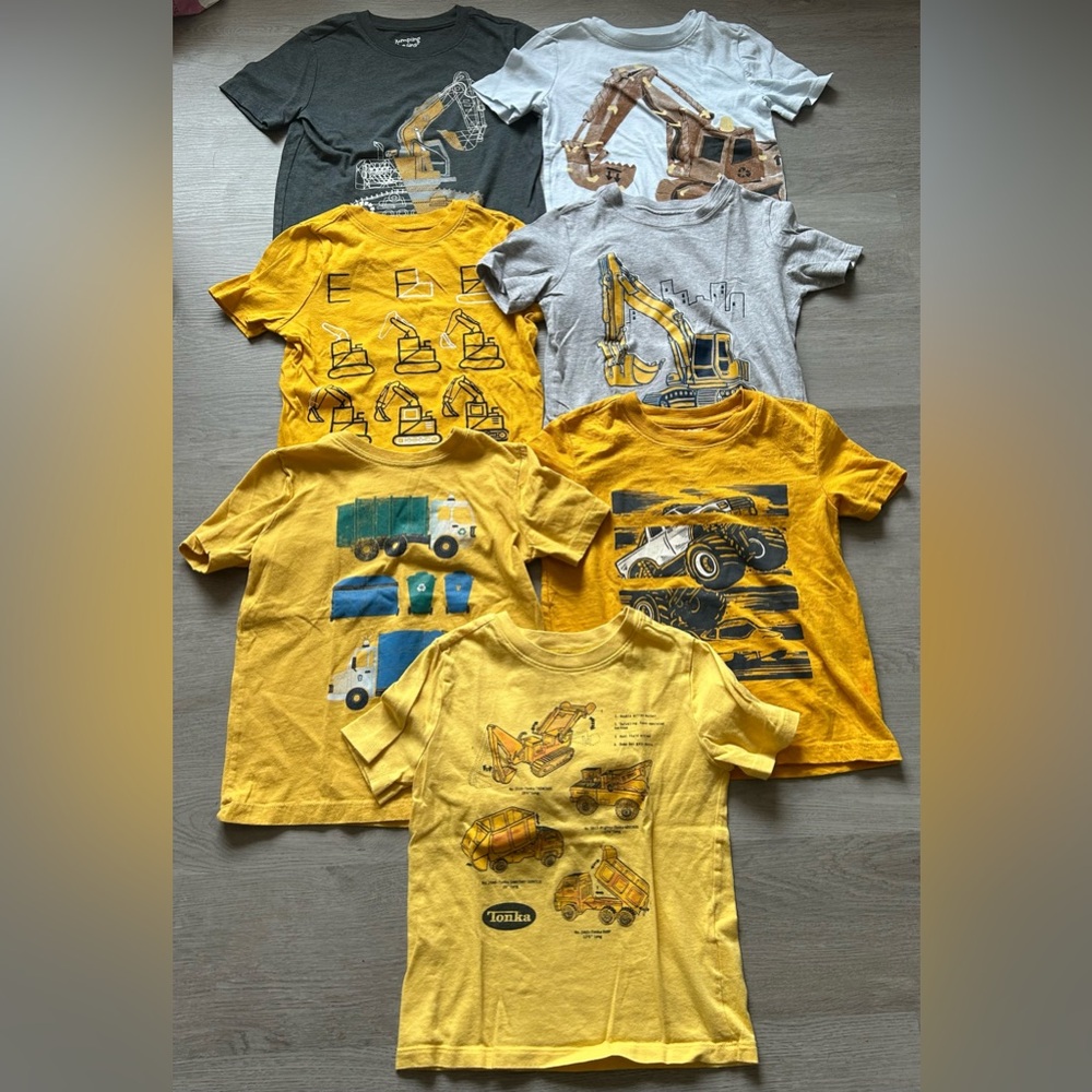 Construction/Excavator/Truck T-Shirt Bundle Boys Size 5